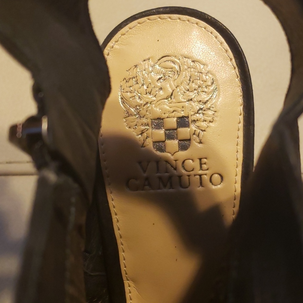 Shoes - Picture 2 of 4